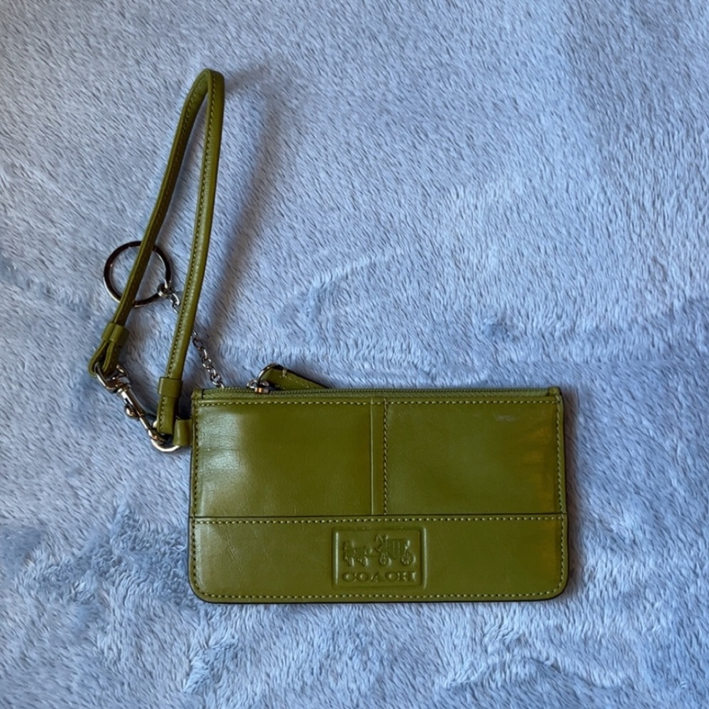 Coach Vintage Lime Collection Leather Wristlet Card Holder Wallet